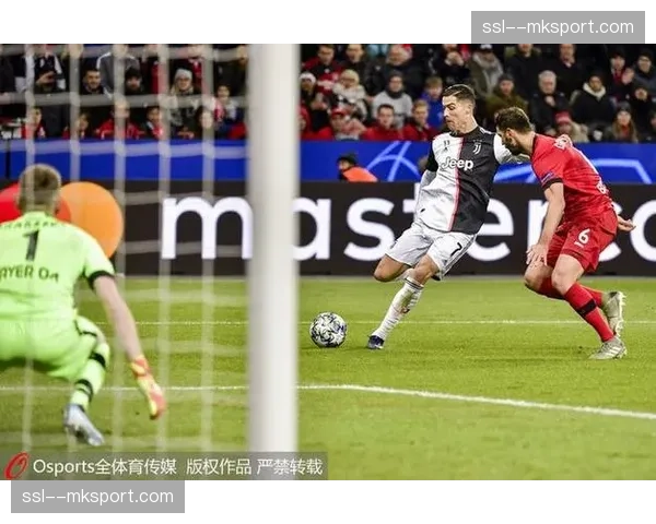 学术论文引用欧冠案例：论“第三名中场球员前插”对破解密集肋部防守的时空价值