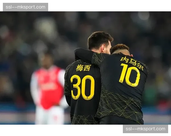 评论：针对球场暴力，法甲计划引入更严格的身份核查与禁赛令。