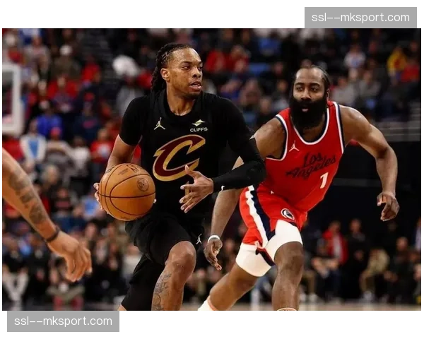 雷迪克点出骑士进攻质变，哈登加盟催生挡拆体系升级