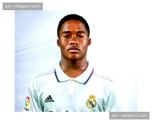 恩德里克攻克王子公园球场，19岁巴西新星闪耀法甲